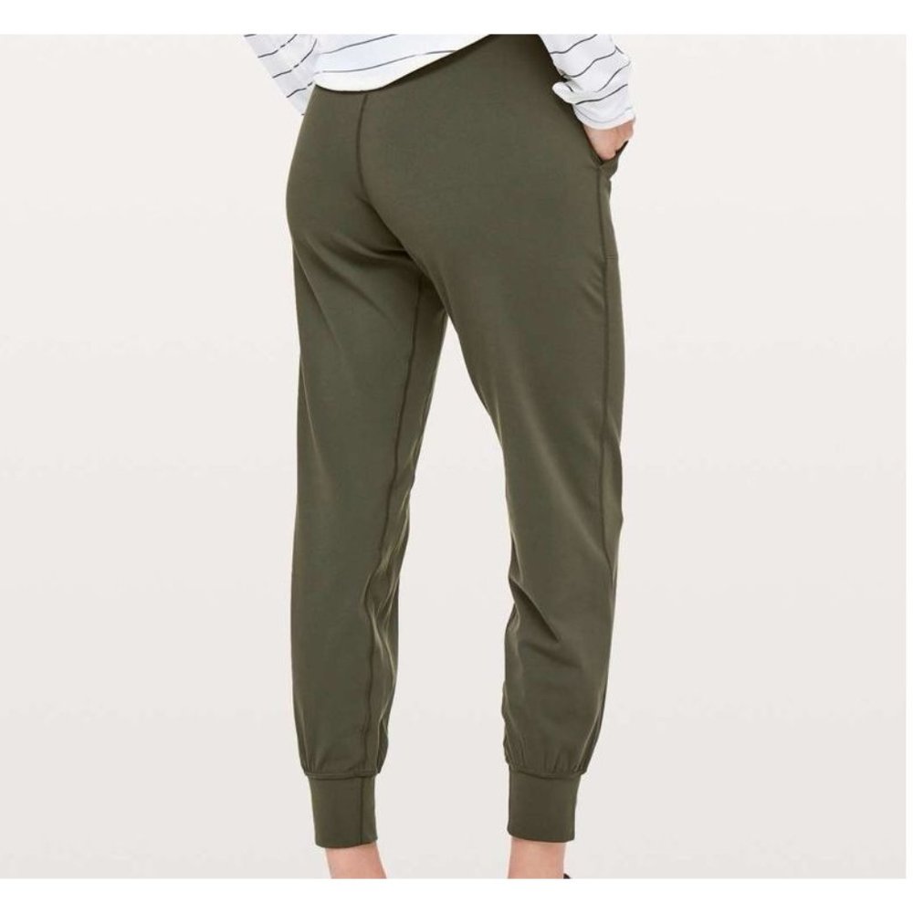 Lululemon Athletica Align Jogger 28" Pants in Dark Olive Green Women's Size 4